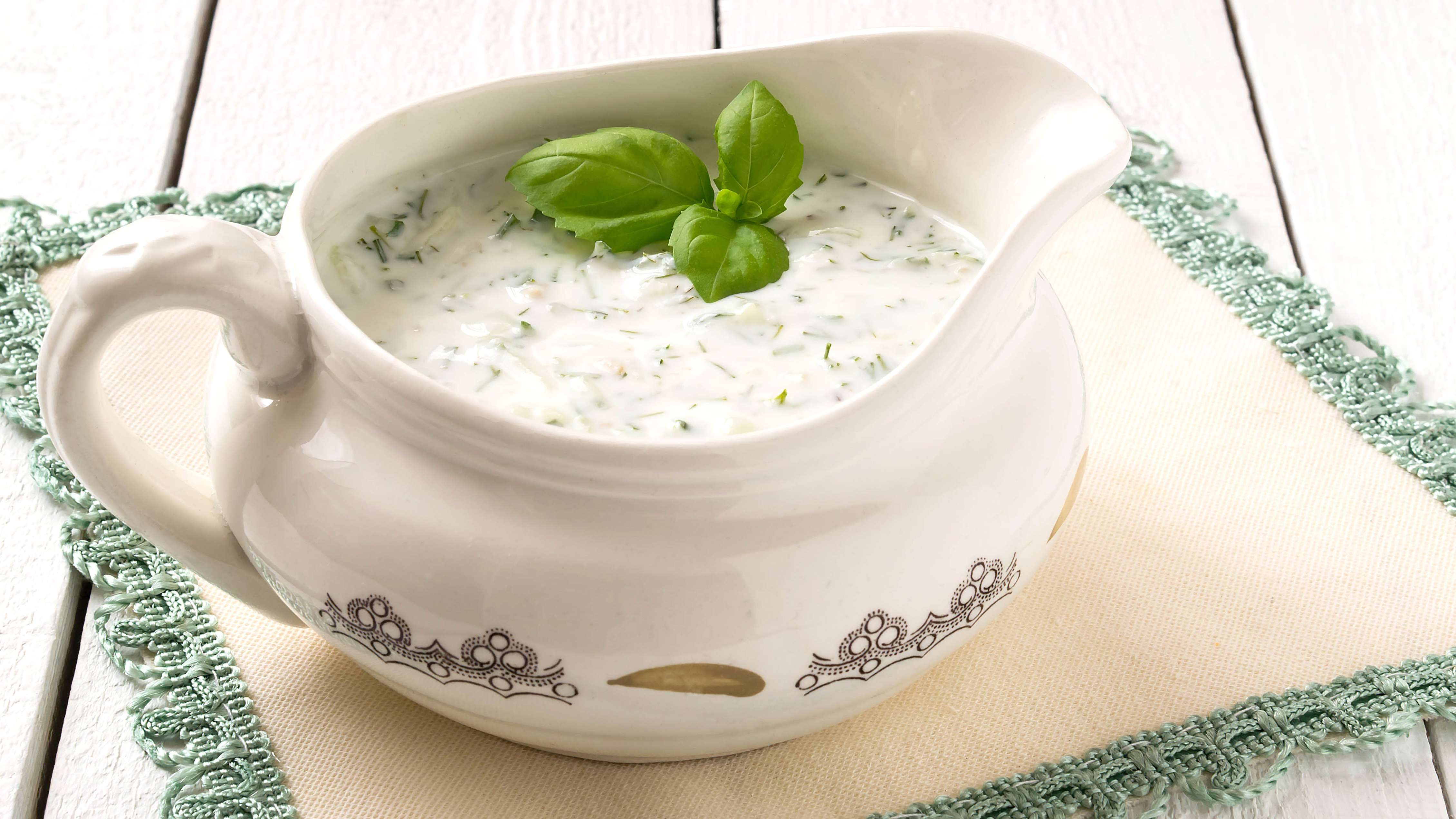 Naneli Yoğurt Sosu Tarifi Uğurlu Lezzetler Pratik Yemek Tar