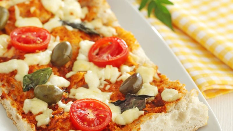 Fırında Pratik Ramazan Pidesi Pizzası Tarifi