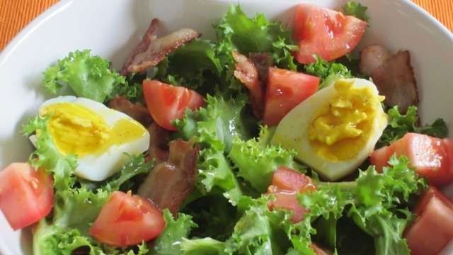Yumurtalı Kıvırcık Salata Tarifi